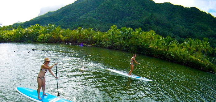 Paddle board on the Faaroa river